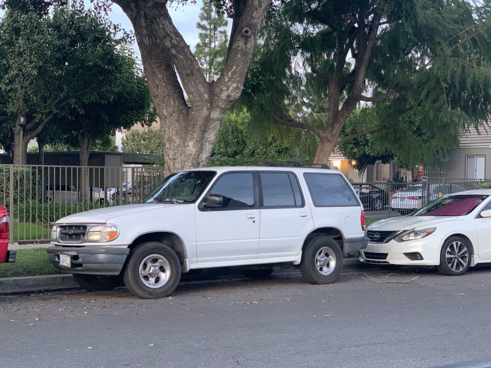 1998 Ford Explorer