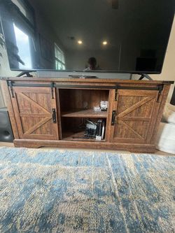 Rustic Farmhouse TV Stand / Entertainment Center – Sliding Barn Doors