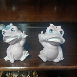 3” Vintage PAPEL IMPORT Bisque Pink Frog In Hat JAPAN KITSCH Anthropomorphic