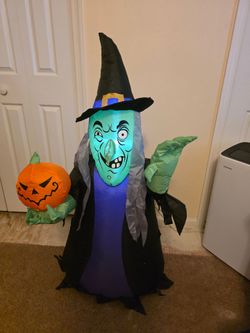 4ft scary Halloween witch inflatable