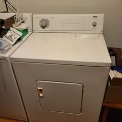 Whirlpool Clothes Dryer 