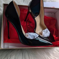 👠Christian Louboutin Heels 👠👉Swipe Slide See Photos 