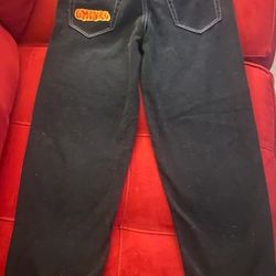 BOUGHT THIS KIDS PANTS WERE BOUGHT AT ZUMIEZ  STORE AT THE MALL RARELY USED 3 FOR 75$