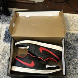 Jordan 1 Lows (No laces)