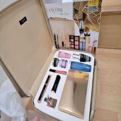back across Start Your Beauty Journey with Our Exclusive Makeup Set!