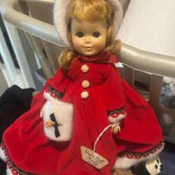 Vogue Dahl’s Mandolin Christmas Edition