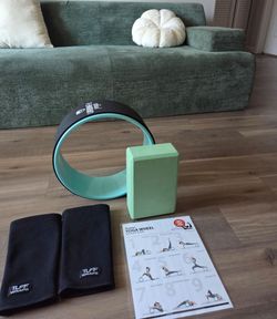 Exercise Yoga Bundle (Like New)