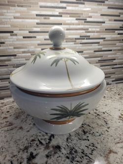 Tommy Bahama dinnerware