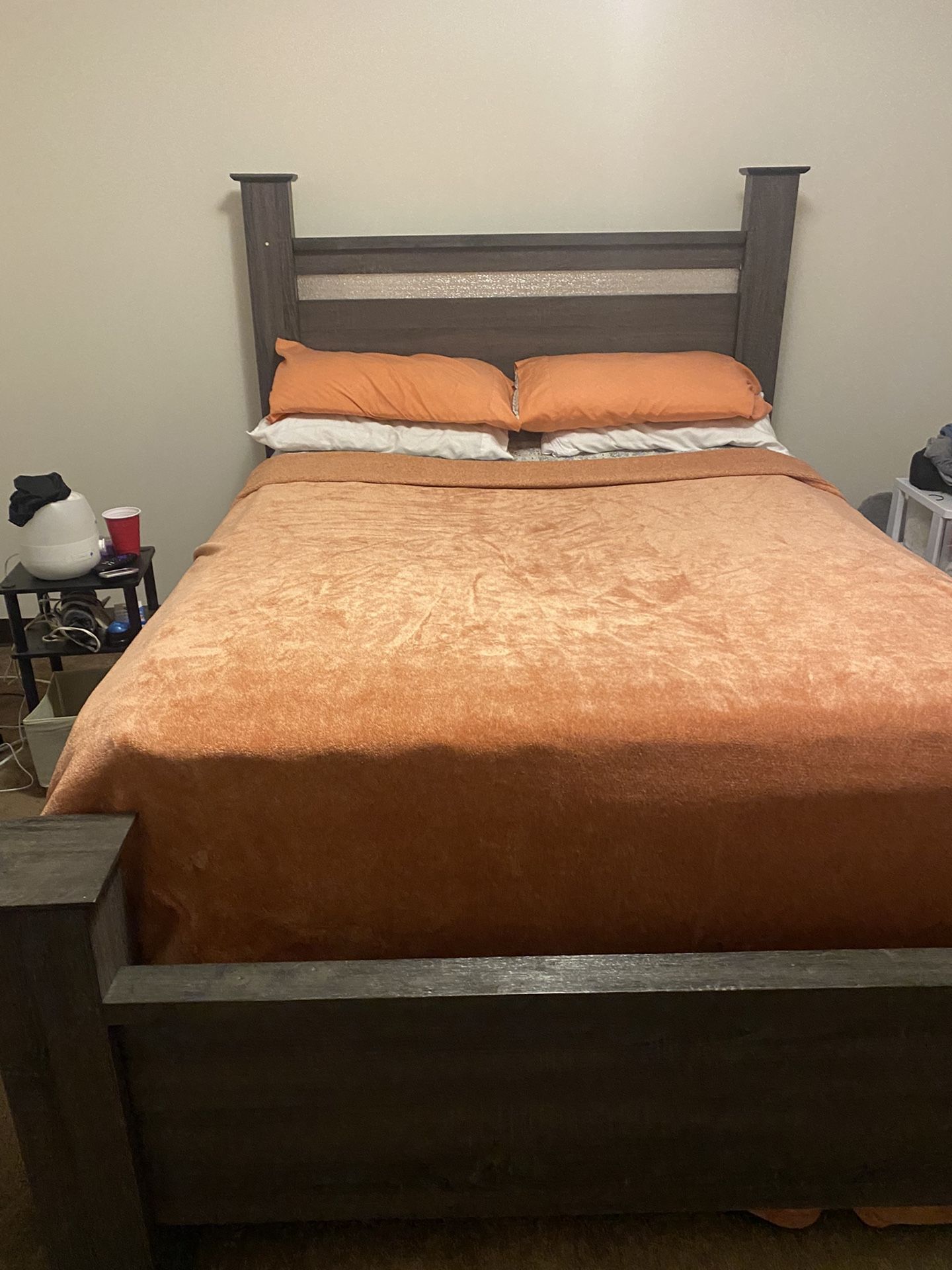 Queen Size Bed With Frame