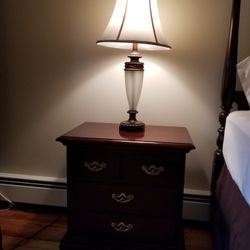 End Table with Lamp 