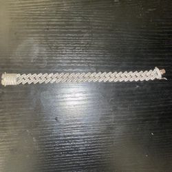 Silver Chain Bracelet Woven Design Fashion Jewelry [ connecter part is broken]