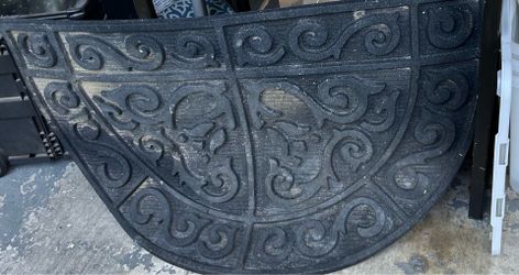 Half moon front door mat