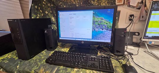 Lenovo desktop i5 8 Ram 128ssd keyboard,mouse screen 20" speakers win 11-Office wifi