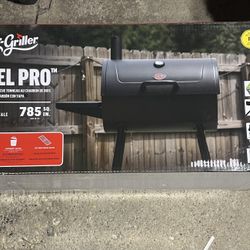 Char-Griller® Barrel Pro™ Charcoal Barrel Grill