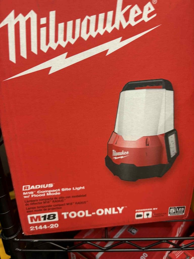 Milwaukee New Light 18M