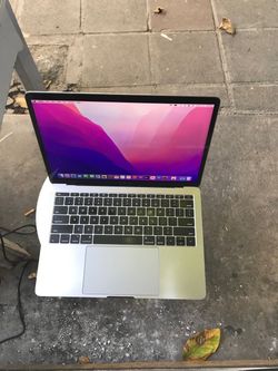 2016 MacBook Pro 13” i5 Processor 256gb SSD 8gb Ram come with charger