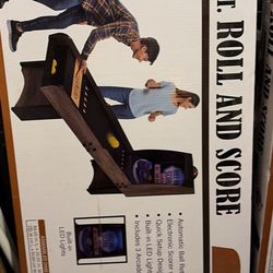 7 FT. ROLL AND SCORE