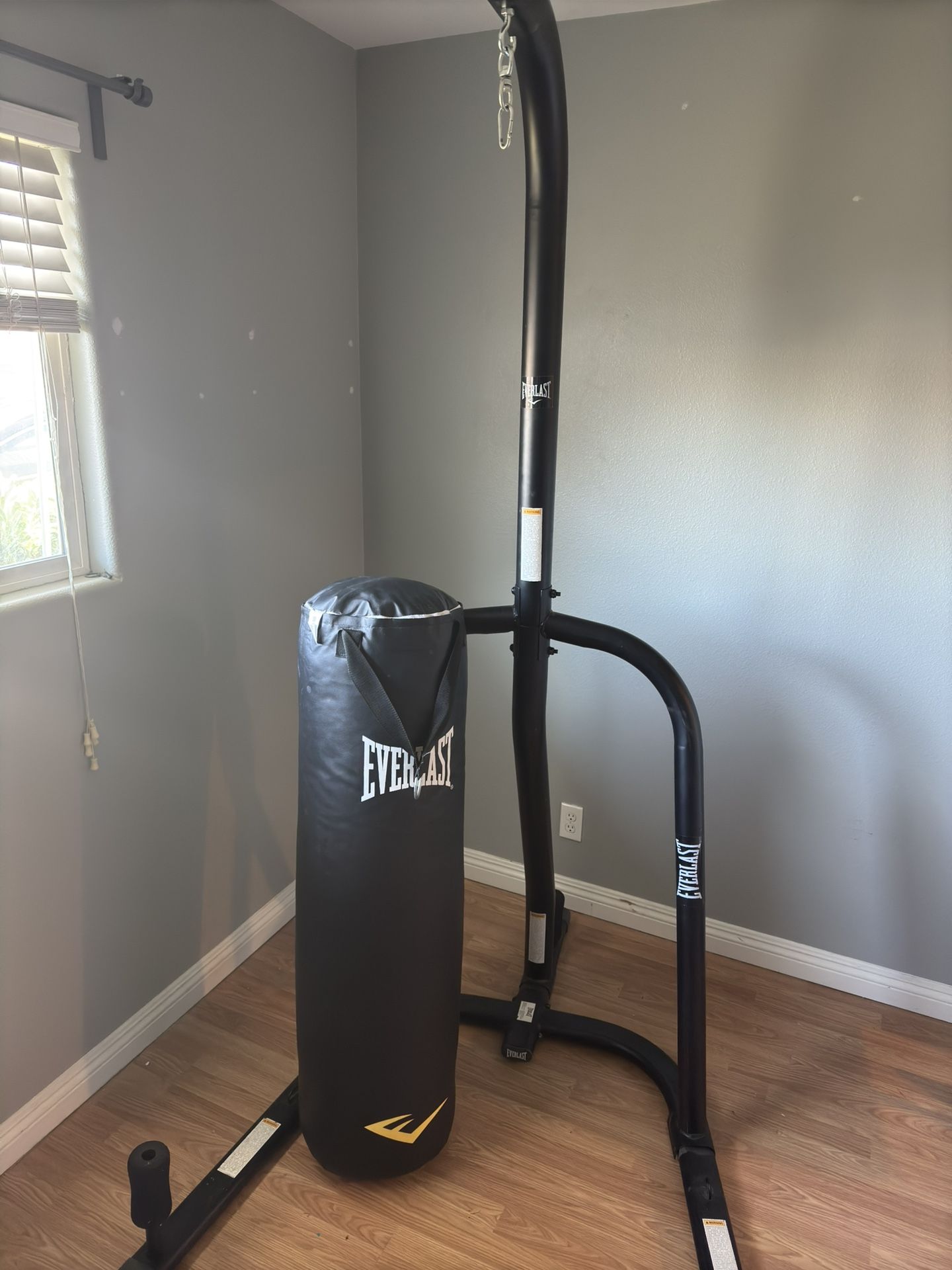 Everlast Punching Bag Hanging Stand
