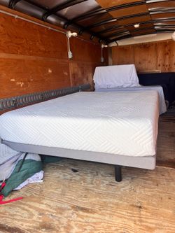 Adjustable full size bed