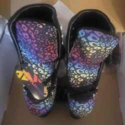BNIB  Womens size 7 (buy one size bigger than you normally wear), multi colorful  leopard Rollerskates Vanvuson 🛼 ⛸️ 🛼 