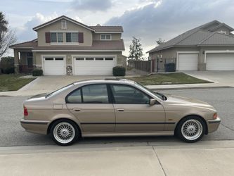 2000 BMW 528i