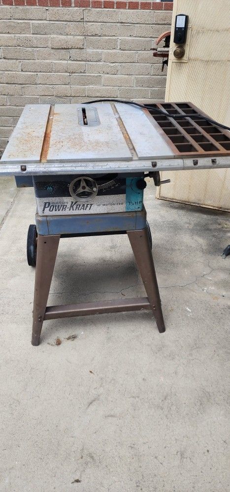 Table Saw In Working Condition 