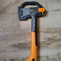 Fiskars x7 Hatchet Axe 