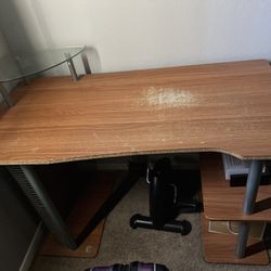 Great Wood Computer Desk !!