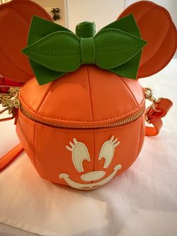 Loungefly Minnie Mouse Pumpkin Crossbody Bag