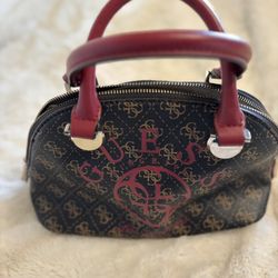GUESS HAND BAG 