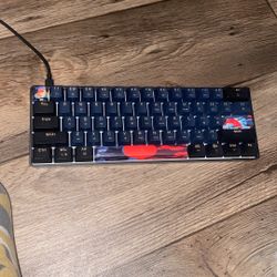 Amazing Condition Keyboard
