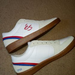 Brand New EOS J kwon Skate Shoes Size 10.5