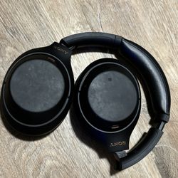 Noise Canceling Headphones 