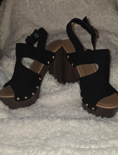 Woman's Shoes