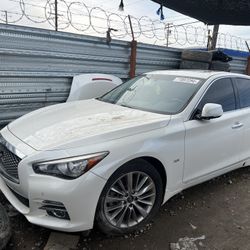Infiniti Q50 2016 For parts 