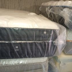 💤💤💤 $699 California King Hotel Collection 14 " Medium Plush $699 💤💤💤