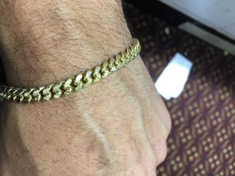 Gold bracelet