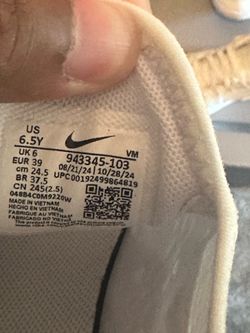 Nike Air Max Kids 6.5Y