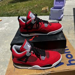 Air Jordan 4 Retro
