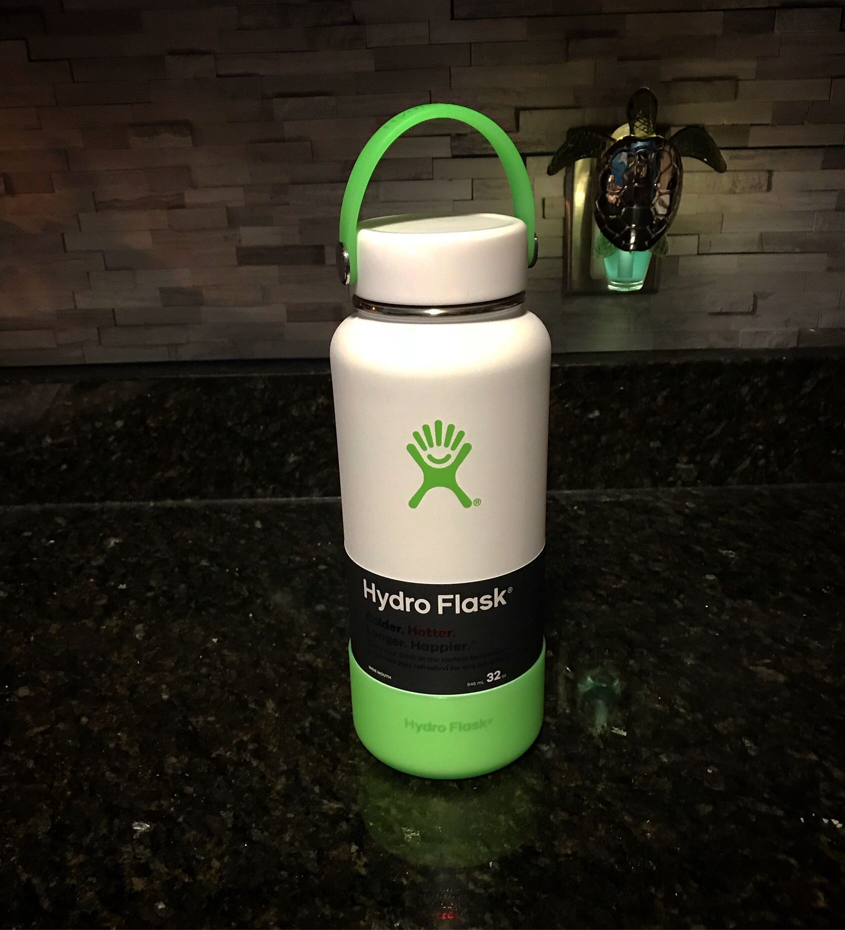 SPECIAL EDITION 32 OZ HYDRO FLASK - BEECH