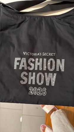 Victoria's Secret duffel bag fashion show OBO