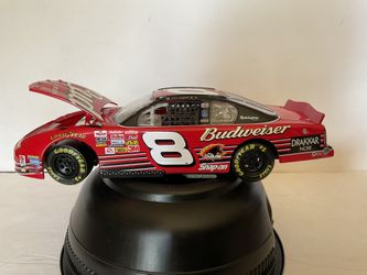 NASCAR Budweiser Diecast 1:24 Scale GMC RACING CAR 