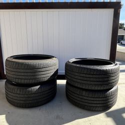 Michelin Pilot Sport All Season tires- Like New