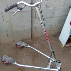 TRI-KING COBRA     Striker