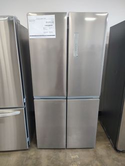 FRIGIDAIRE 17 CU. FT. 4-DOOR Refrigerator