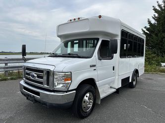 2013 Ford E-350 Cutaway