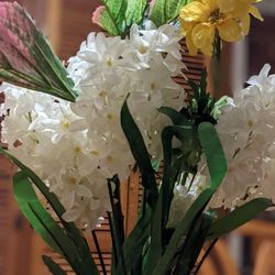 8 White Artificial Flowers 