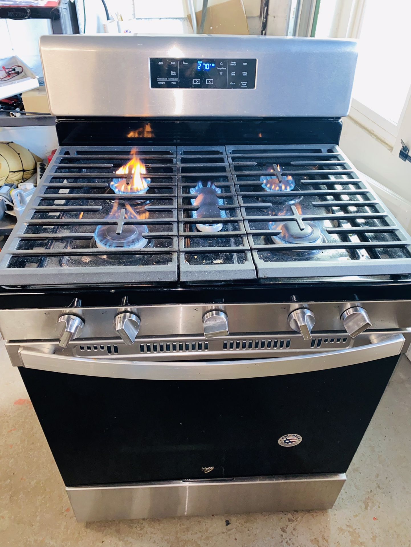 Whirlpool Gas Stove 5 Burner Like New