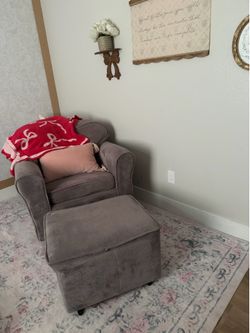 Rocking chair and ottoman