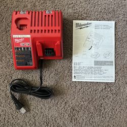 Milwaukee M18 / M12 Charger (Brand New)